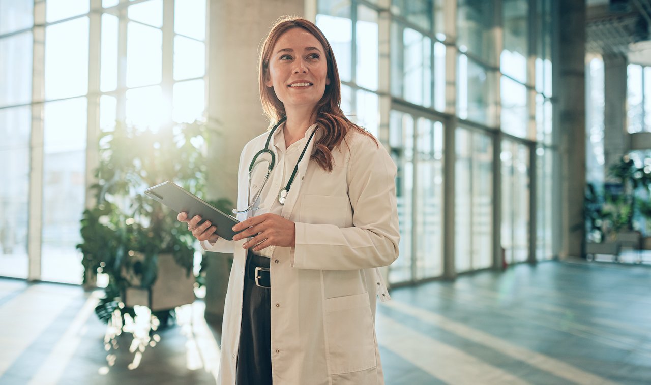 Profissional de saúde em ambiente hospitalar